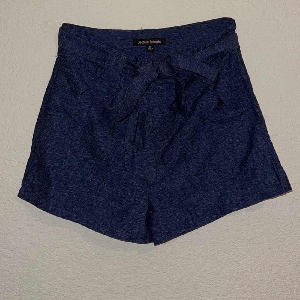 High waisted dress shorts💙